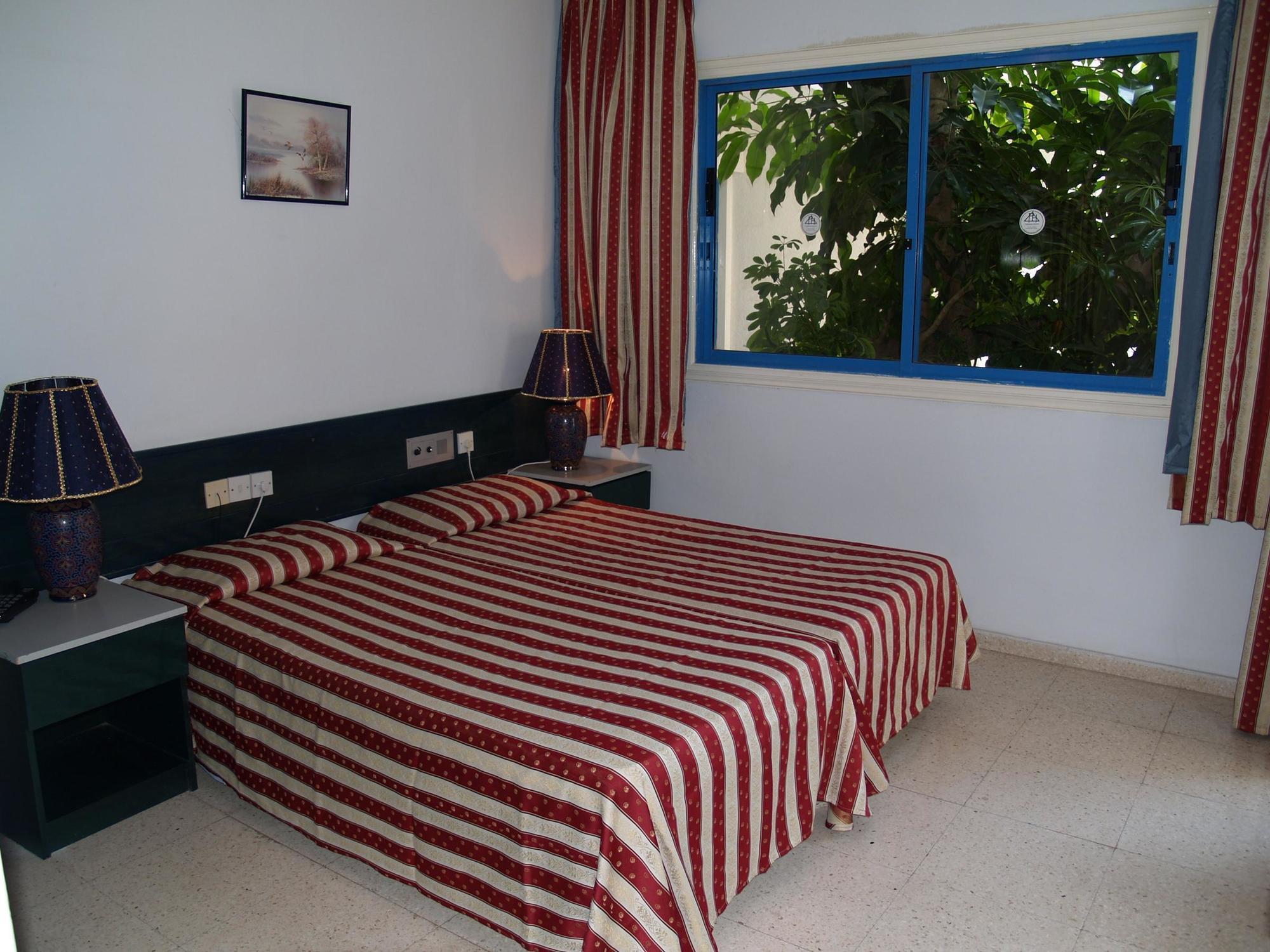 paphiessa hotel and apartments booking com